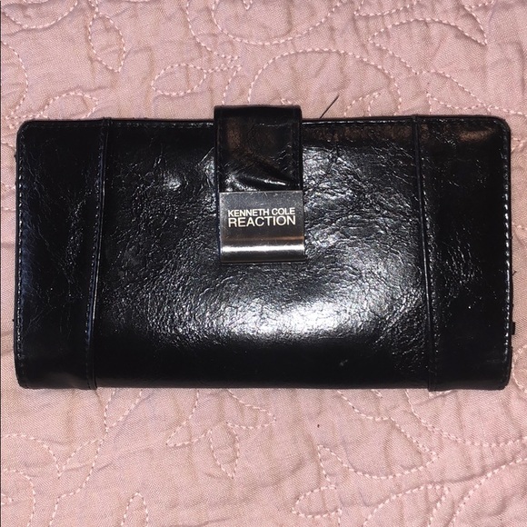 KENNETH COLE WALLET - Picture 1 of 3